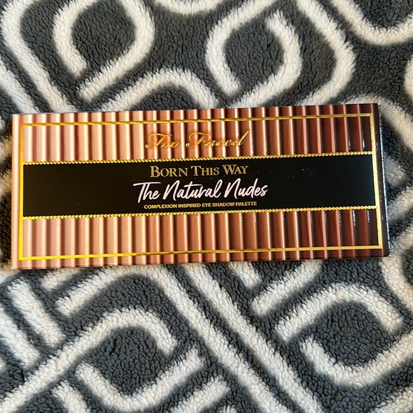 Too Faced Born This Way The Natural Nudes Palette